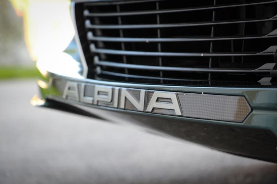 Логотип Alpina B6 Bi-Turbo Gran Coupe (F06) 2015 года  (WW) (фото 17 из 46)